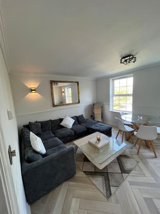 Stylish Penarth Marina Apartment Cardiff Luaran gambar